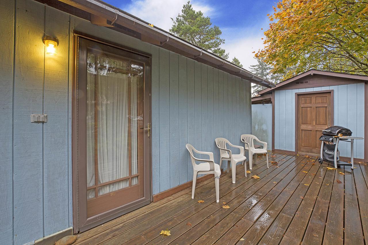 Crews Quarters Villa Westport Exterior photo